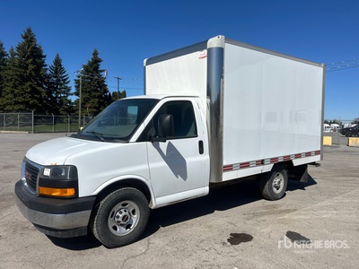 2018 GMC Savana 3500 4x2 Camion fourgon