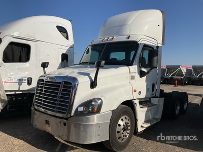 2017 Freightliner Cascadia 125 6x4 Evolution T/A Dagcabine Trekker