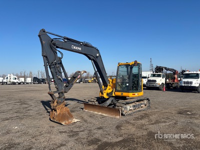 2009 John Deere 85D 油圧ショベル