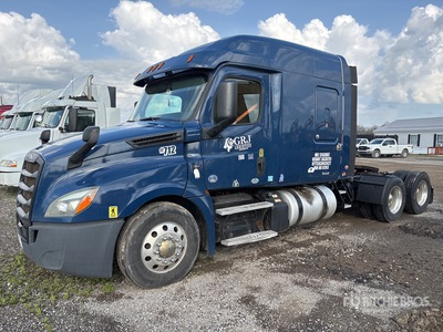 2019 Freightliner Cascadia 126 6x4 T/A Sleeper Truck Tractor