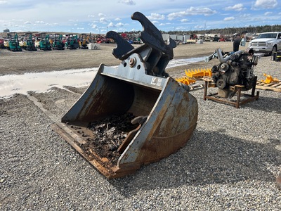 62 in Q/C Tilting Excavator Bucket