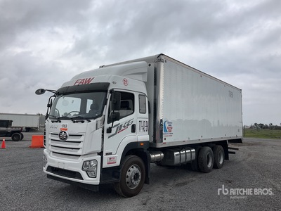 2023 FAW ELAM3020D 6x4 Moving Camion con Caja Seca / Furgoneta caja cerrada