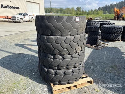 Quantity of (4) 400/75R28 Neumáticos