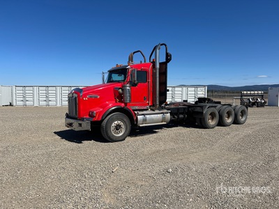 2015 Kenworth T800 8x6 Tri/A Day Cab Truck Tractor