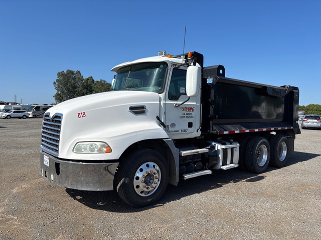 2016 Mack CXU613 6x4 T/A Dump Truck
