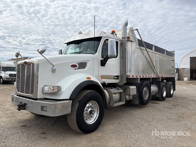 2022 Peterbilt 567 Camion à benne basculante Tri/E