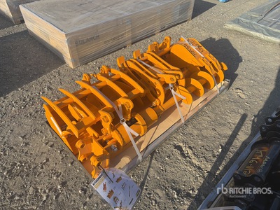 Quantity of (8) 2026 GIYI GYA-8 Lote de Accesorios para Miniexcavadora (Sin Usar) / Mini Excavator Attachments - Fits Cat 301 (Unused)