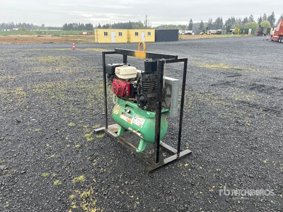 2007 27 cfm Skid-Mounted 30 L Air Compressor