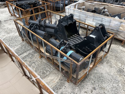 Quantity of (5) Yanmar Digging 30in & 18in Excavator Bucket