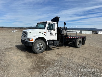 1990 International 4900 4x2 Camión Grúa