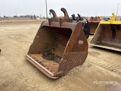 Finning 64 in Q/C Cleanup Excavator Bucket