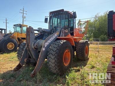 Doosan DL300 Wheel Loader (Inoperable)