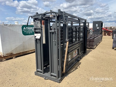2025 BYT CC003 12 ft 6 in Stockman Squeeze Chute (Unused)