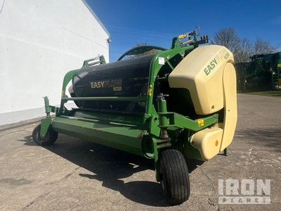 2015 Krone Easy Flow 300 رأس حاصدة الأعلاف بميزة الالتقاط