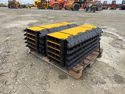 Quantity of (10) Bauer Generatoren Cable Bridge 3 way industrial cable bridge Divers. Equipement pour granulat (Unused)