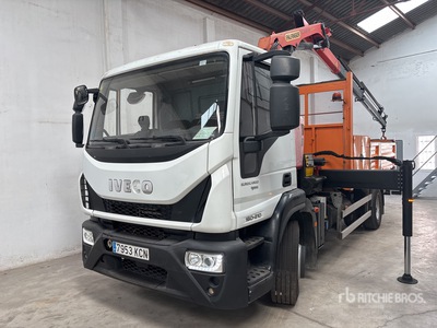 2017 Palfinger PK9.501 SLD on 2017 Iveco Eurocargo 210 4x2 Camion plataforma con grua