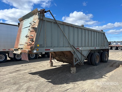 1986 Don Gooding 26 ft T/A Belly Dump Trailer