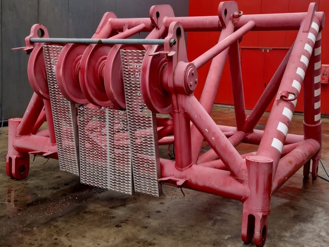 2007 Terex-Demag CC6800 Header Adapter