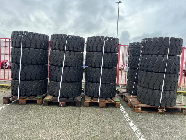 Quantity of Scheuerle SPMT Wheels w/ Continental 355/65 R15 IC40 24PR Tires