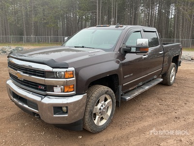 2016 Chevrolet Silverado 2500 HD 4x4 Crew Cab Pick-up