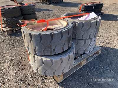 Quantity of (4) Nifty HR15NB Ruedas