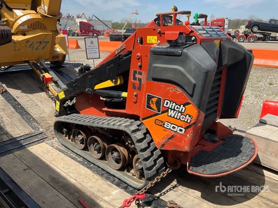 2021 Ditch Witch SK800 Mini Compact Track Loader