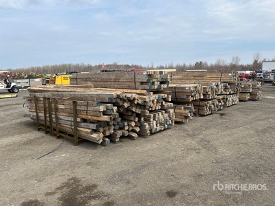 Quantity of 4 in x 4 in Wood Lumber その他 - 店舗 & 倉庫