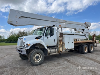 Altec A77-TE93 93 ft on 2013 International 7400 6x6 Bucket Truck