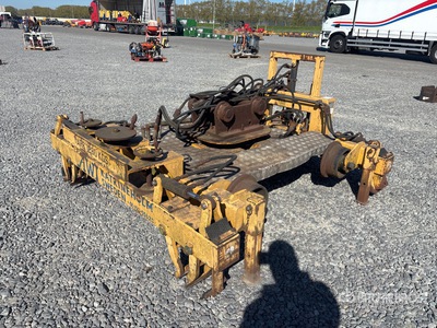 2003 AWI Hydraulic Pneumatic AB TR2 excavator-mounted rail alignment attachment 鉄道機械