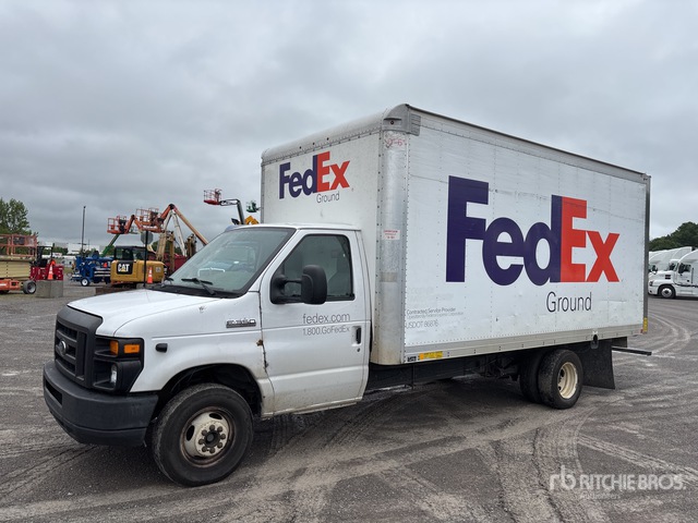 2017 Ford E-350 4x2 Van Truck