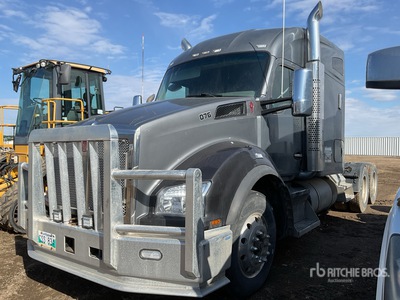 2017 Kenworth T880 T/A Sleeper Truck Tractor