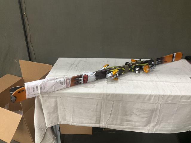 Pair of Salomon Scream10 Pilot Skis