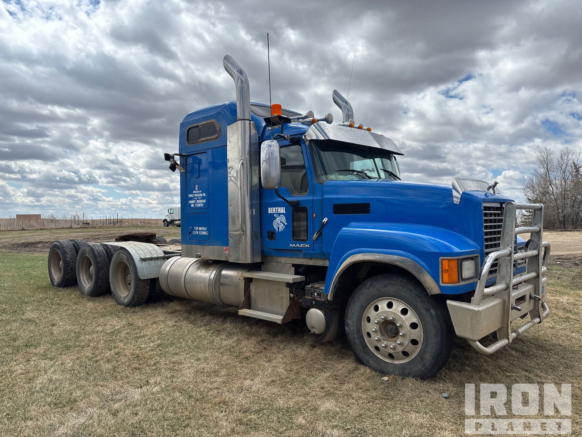 2013 Mack CHU614 8x6 Tri/A Sleeper Truck Tractor (Inoperable) in