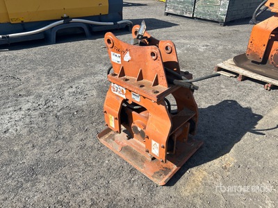 2012 Demac C580 24 in Plate Compactor Attachment