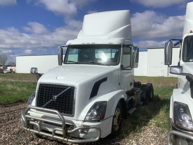 2016 Volvo VNL64T300 6x4 T/A Day Cab Truck Tractor 2016 Volvo VNL64T300 6x4 T/A Day Cab Truck Tractor