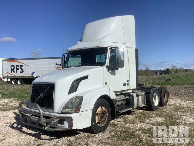 2016 Volvo Vnl 2016 Volvo Vnl 6X4 T/A Day Cab Truck Tractor