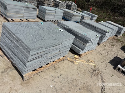 Quantity of (5) Pallets of 1.5 in Bluestone Patio Kits Stone (Unused)