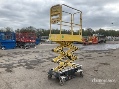 2011 Boss X3X Electric Scissor Lift