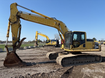2006 Komatsu PC220LC-8 Kettenbagger