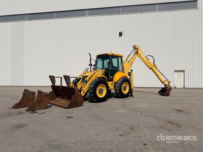 2000 New Holland LB115B-4PS 4x4x4 を見 Backhoe Loader