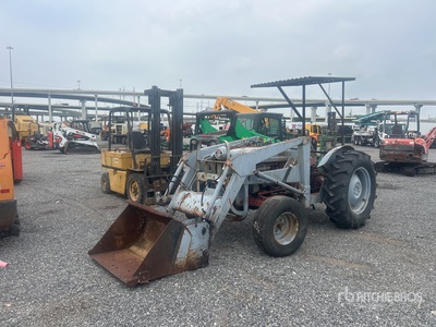 Ford 800 2WD Tractor