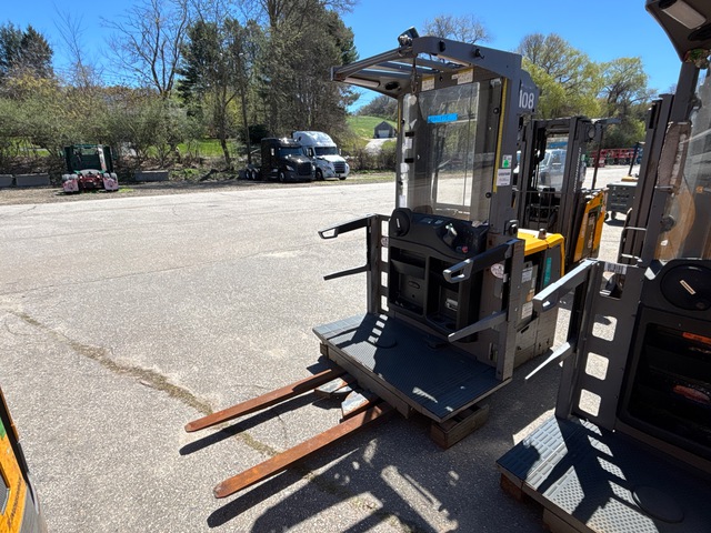 Jungheinrich EKS314 3000 lb Order Picker Jungheinrich EKS314 3000 lb Order Picker