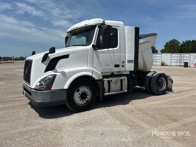2017 Volvo VNL42T 4x2 Day Cab Truck Tractor
