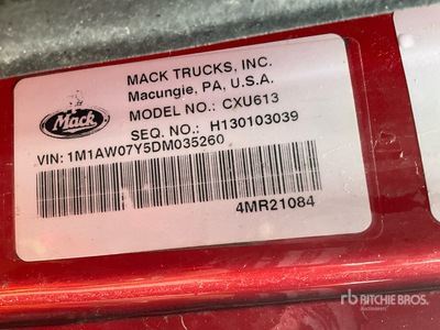 2013 Mack CXU613 6x4 Pinnacle Ciągnik siodłowy T/A z kabiną sypialną