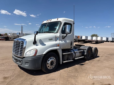 2015 Freightliner Cascadia 125 6x4 3-Achs Sattelzugmaschine