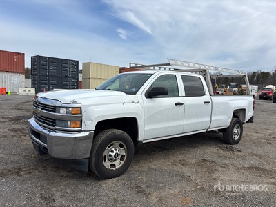 2015 Chevrolet Silverado 2500 4x4 Crew Cab Pickup