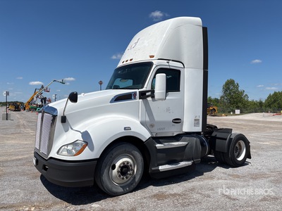 2020 Kenworth T-680 4x2 S/A Day Cab Truck Tractor