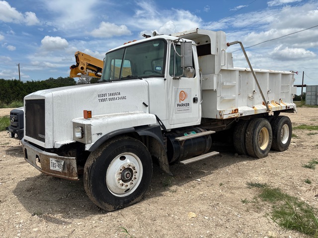 2000 Volvo WG 6x4 T/A Dump Truck
