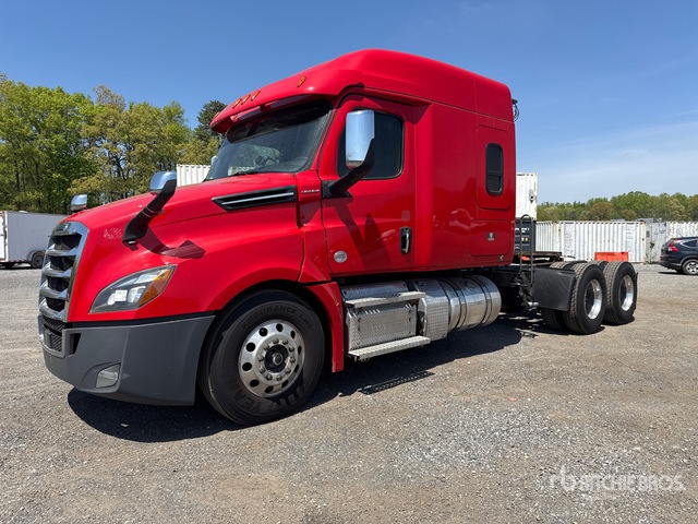 2020 Freightliner Cascadia 126 6x4 T/A Sleeper Truck Tractor