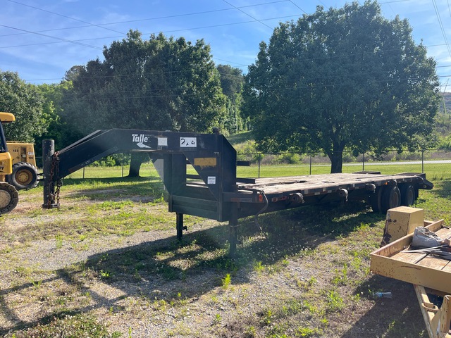 1997 Dove 30 ft T/A Gooseneck Equipment Trailer